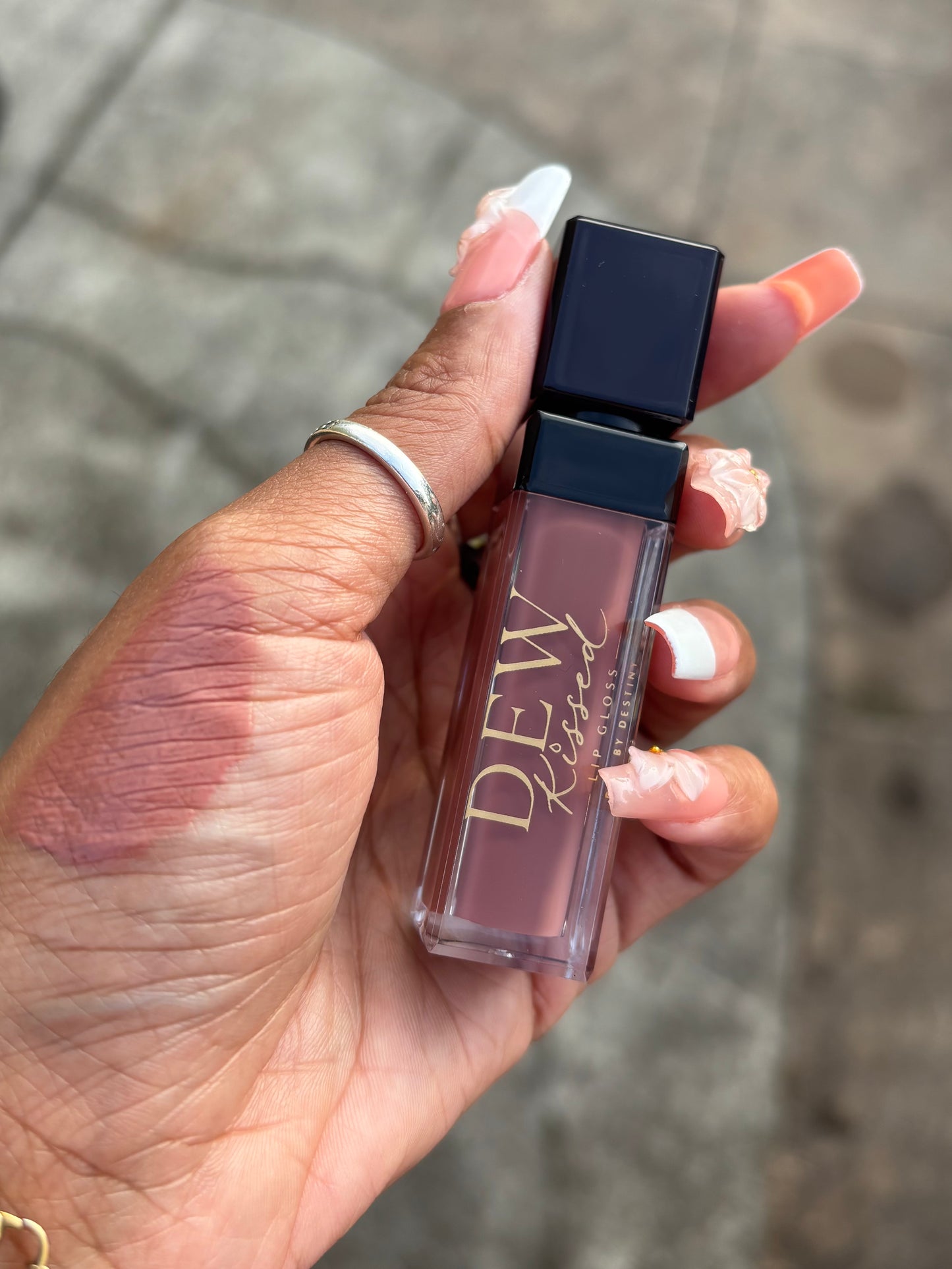 DEW KISSED LIP GLOSS