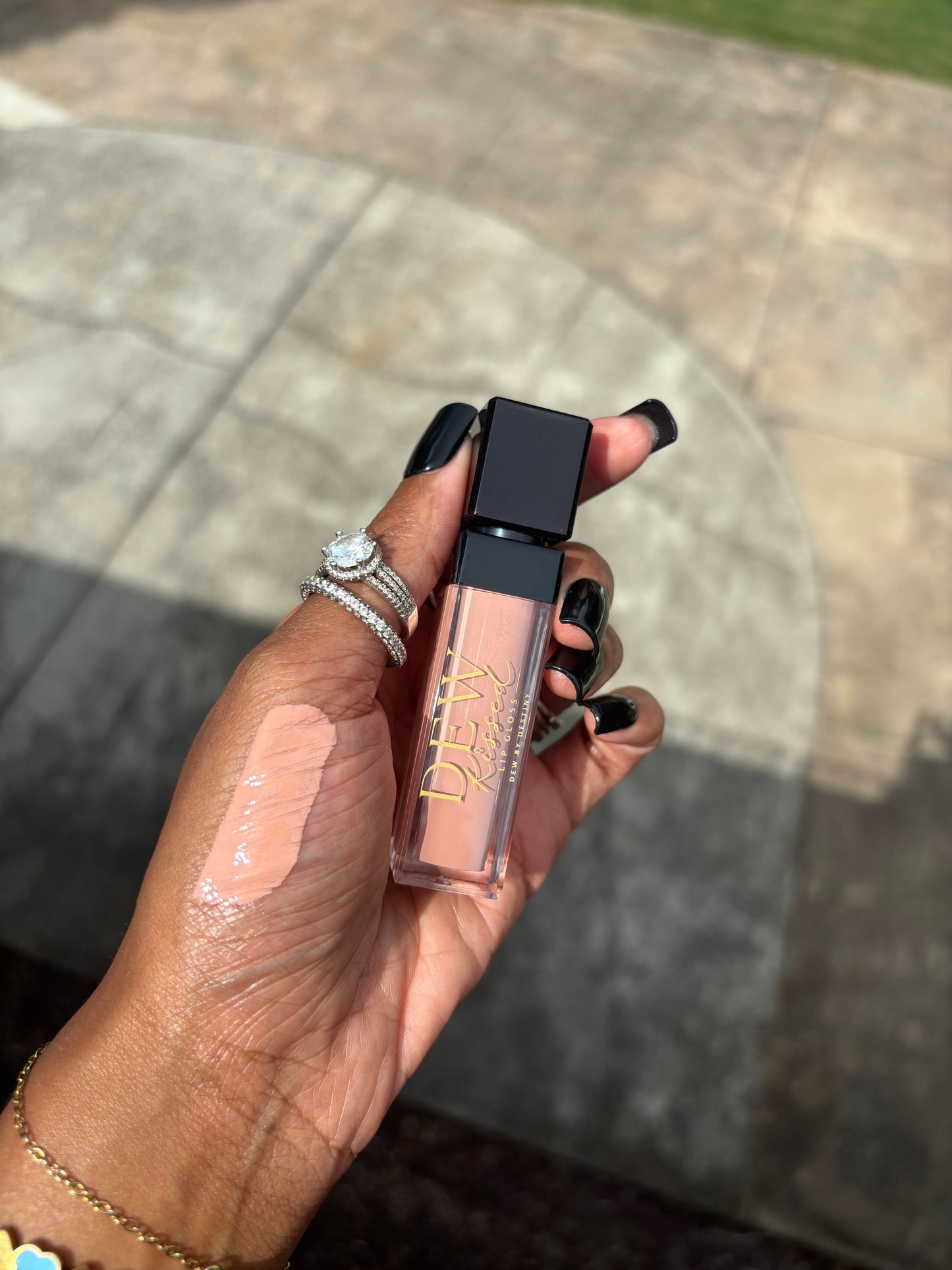 DEW KISSED LIP GLOSS