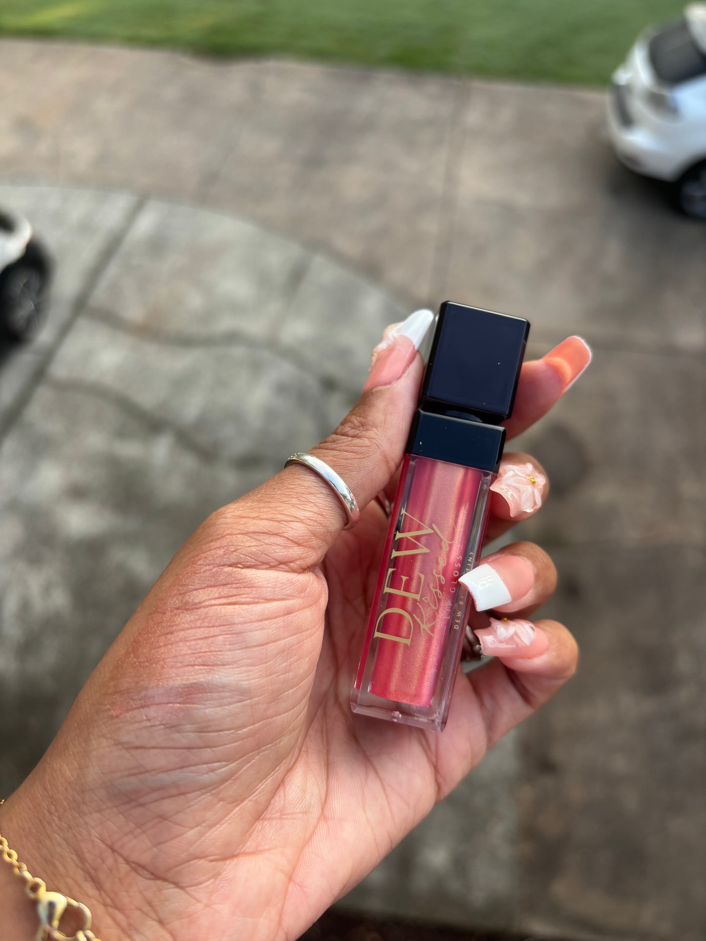 DEW KISSED LIP GLOSS