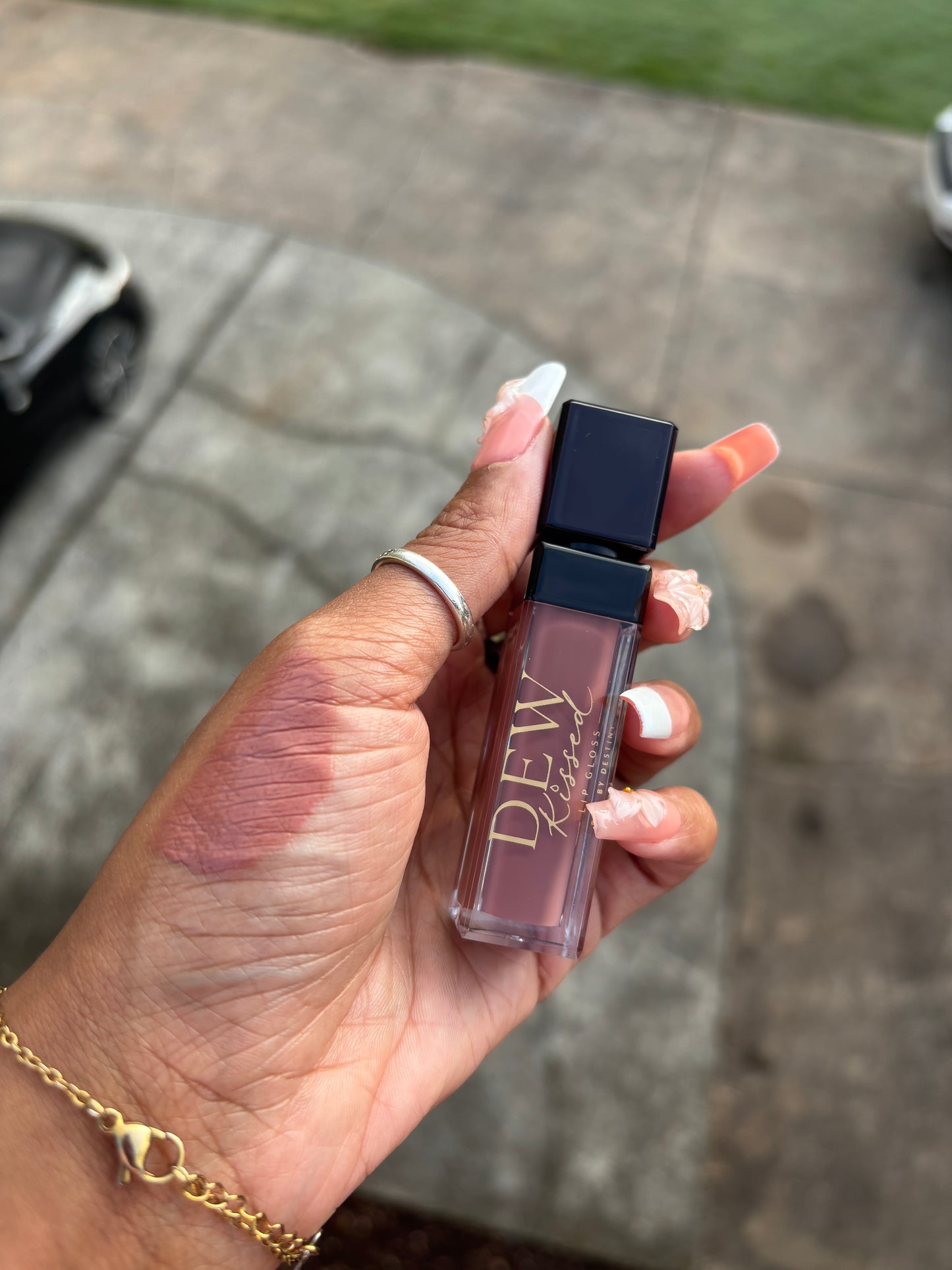 DEW KISSED LIP GLOSS